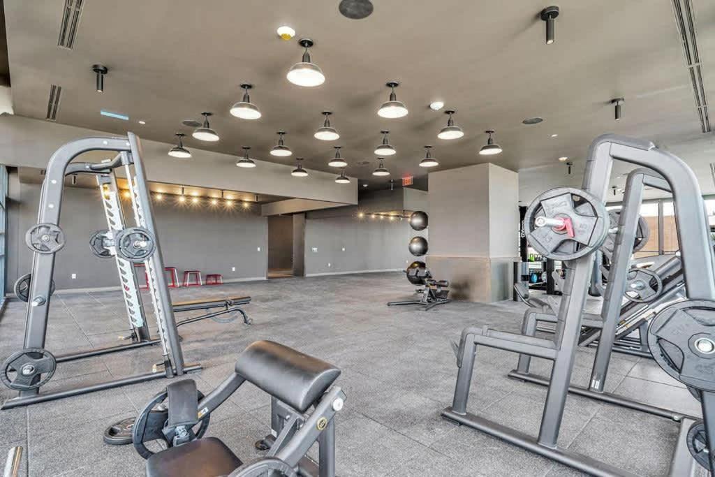 Stylish 2br With Pool & Balcony * Miami
