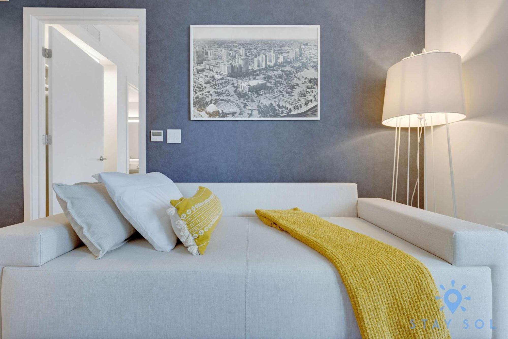 Stylish 2br With Pool & Balcony * Miami