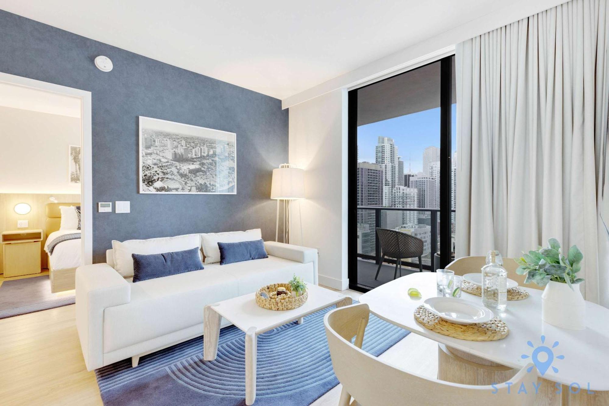 Stylish 2br With Pool & Balcony * Miami